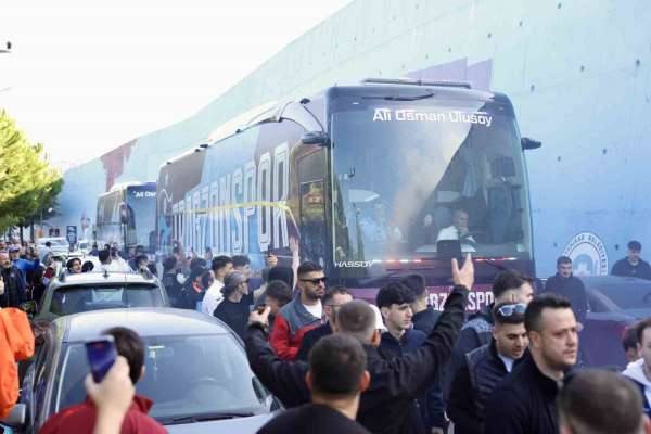 Trabzonspor taraftarı takımını Rize deplasmanına uğurladı