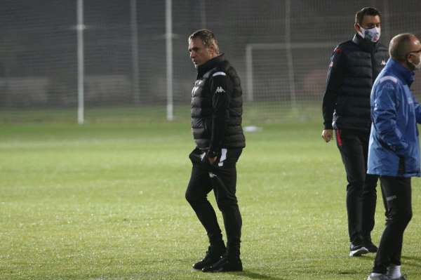 Antalyaspor'da Yanal'ın hedefi ilk maçında galibiyet 