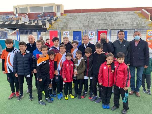 BOZHEM U12 Futbol Turnuvası heyecanlı maçlara sahne oldu