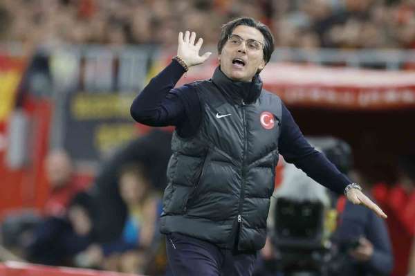 A Milli Futbol Takımı'nda 8 değişiklik