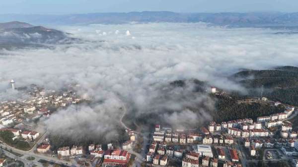 Boyabat güne sis perdesiyle uyandı