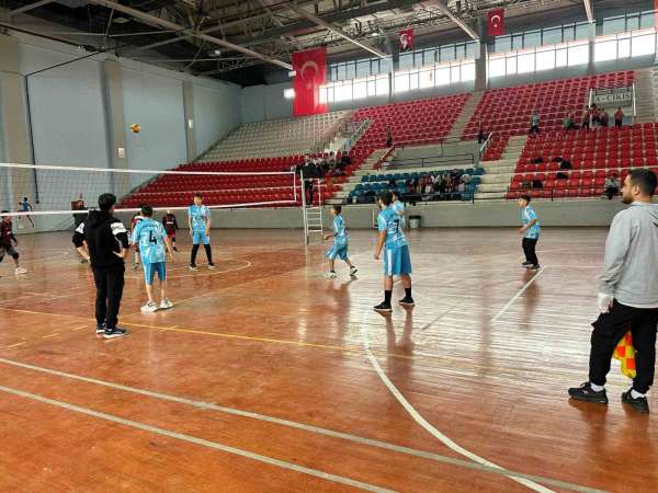 Patnos'ta 'Okul Sporları' müsabakaları başladı