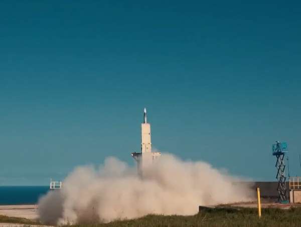 SİPER 1'den tarihi başarı: Otonom batarya atışı hedefi tam isabetle vurdu