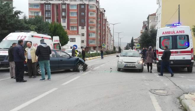 Samsun Haberleri: İki otomobil çarpıştı: 1 yaralı