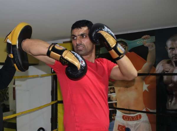 (Özel haber) 11 yıl aradan sonra ringlere şampiyon olarak geri döndü 