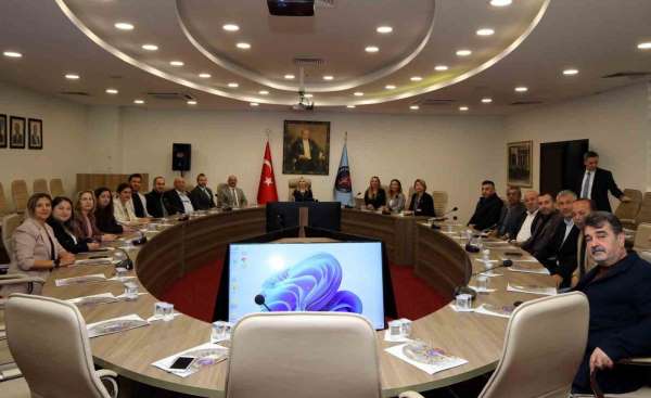 Akdeniz Üniversitesi'nden muhtarlara eğitim