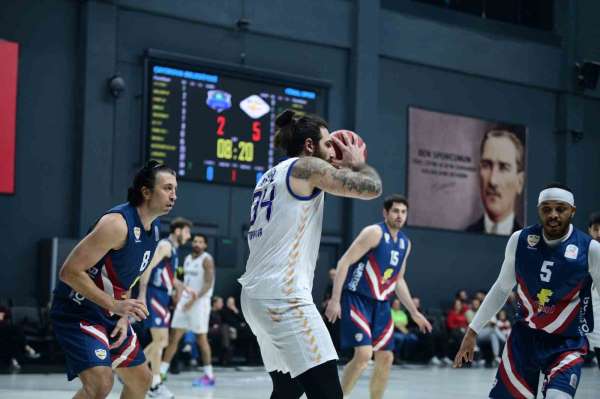 Çayırova Belediyesi, sahasında Finalspor'u 87-81 yendi