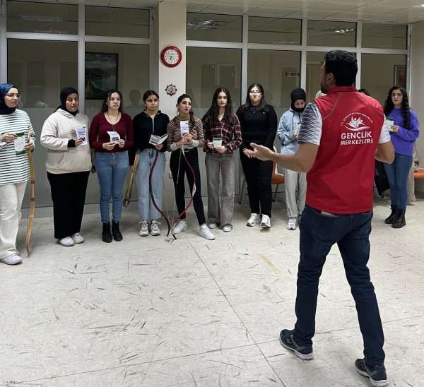 Üniversite öğrencileri bağımlılıkla mücadele kapsamında bilgilendirildi