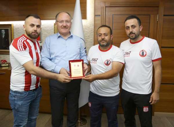 Bilgin'den taraftara övgü