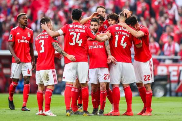 Portekiz'de şampiyon Benfica 