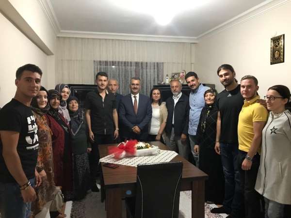 AK Parti'nin çat kapı ev ziyaretleri devam ediyor 