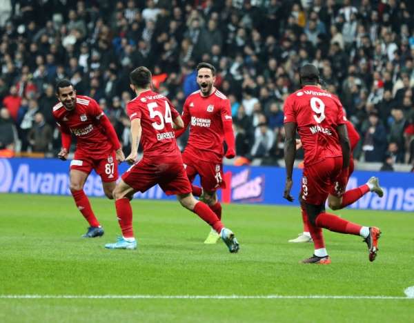 Sivasspor, yenilmezlik serisini 10 maça çıkarttı 