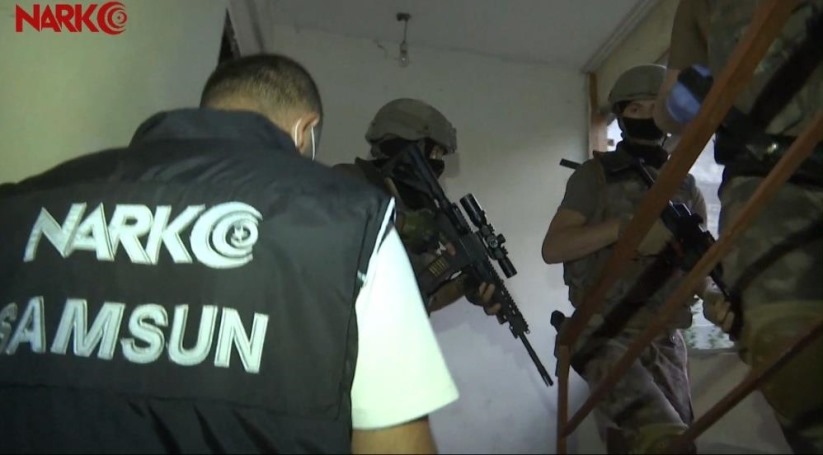 Samsun'da 25 bin 357 adet sentetik ecza ile yakalanan şahıs tutuklandı