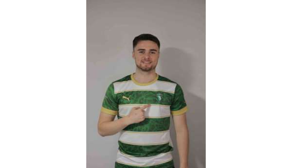 Efeler 09 SFK'dan orta sahaya takviye