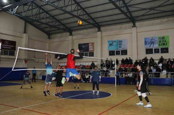 'Kurumlar Arası Voleybol Turnuvası' sona erdi