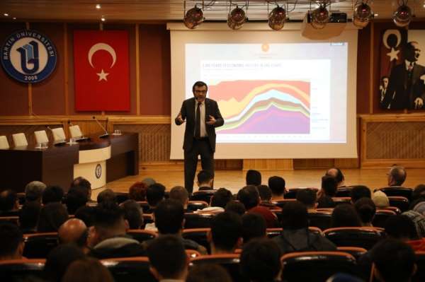 Dünyadaki son gelişmeler ışığında Türkiye ekonomisi konuşuldu 