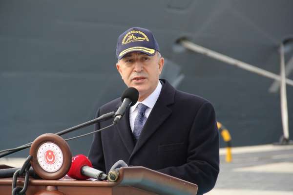 Bakan Akar: 'İnler teröristlerin başlarına yıkıldı'