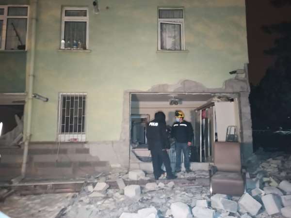 Başkent'te bir sitede doğalgaz patlaması: 2 yaralı