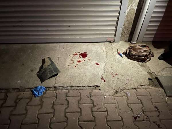 İzmir'de kadın cinayeti: Sokak ortasında bıçaklanarak öldürüldü