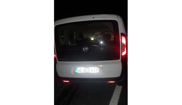 Kaza yapan sürücü aracı bırakıp kaçtı