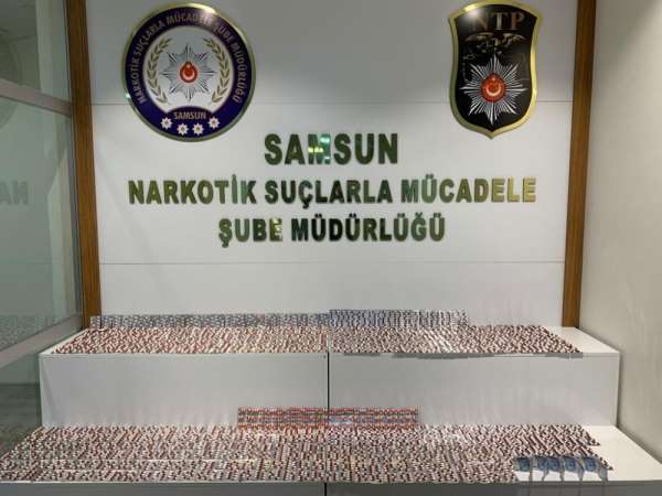 Samsun'da 5 bin 32 kapsül uyuşturucu hapla yakalanan 2 kişi gözaltında