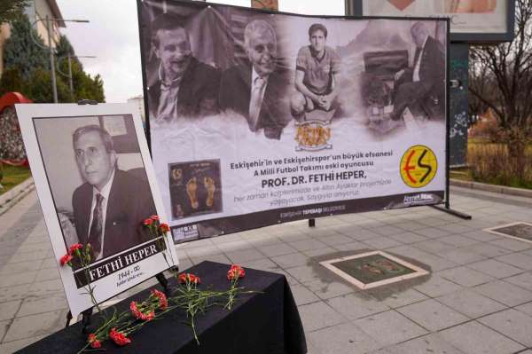 Eskişehirspor'un efsane futbolcusu Fethi Heper anıldı