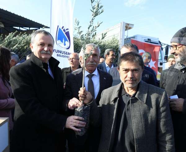 Yunusemre'den üreticilere 21 bin fidan desteği