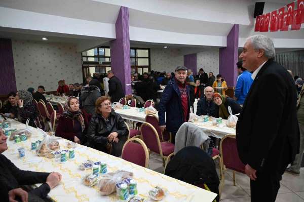 Bozüyük'te Şehit Aileleri ve Gaziler Dayanışma Derneği tarafından iftar programı düzenlendi