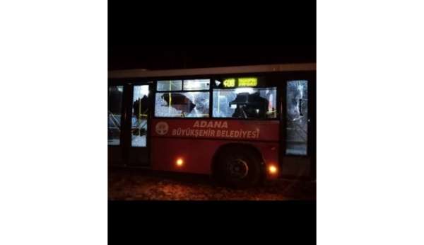 Belediye otobüsüne taşlı sopalı saldırı: 3 yaralı