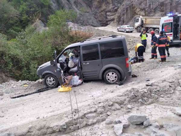 Trabzon'da trafik kazası: 3 yaralı