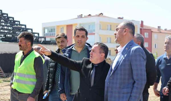Bilecik'te yıllardır bitmeyen Edebali Stadı'nda inceleme yaptı