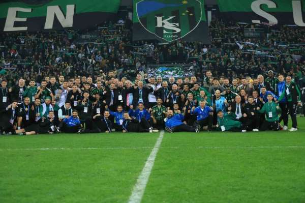Kocaelispor 16 yıl sonra Süper Lig'de