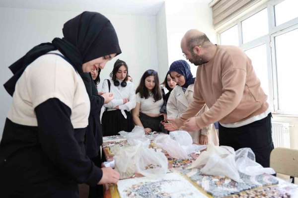 Üniversitesi sınavı öncesinde Düzce Üniversitesi'ni inceledi