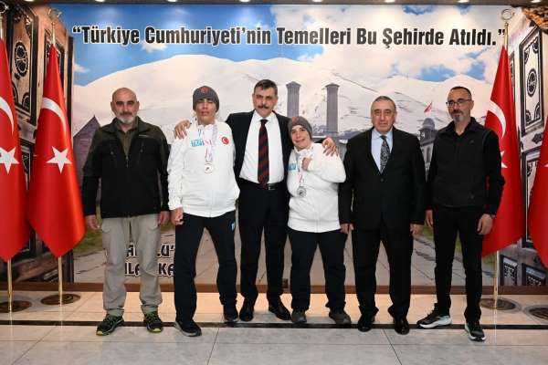 Vali Çiftçi'den anlamlı kabul