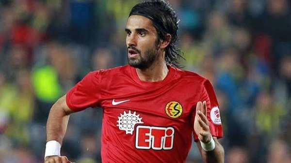 Milli futbolcu Alper Potuk'tan Eskişehirspor paylaşımı