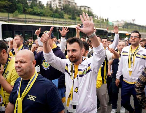 Fenerbahçe taraftarı, RAMS Park'a ulaştı