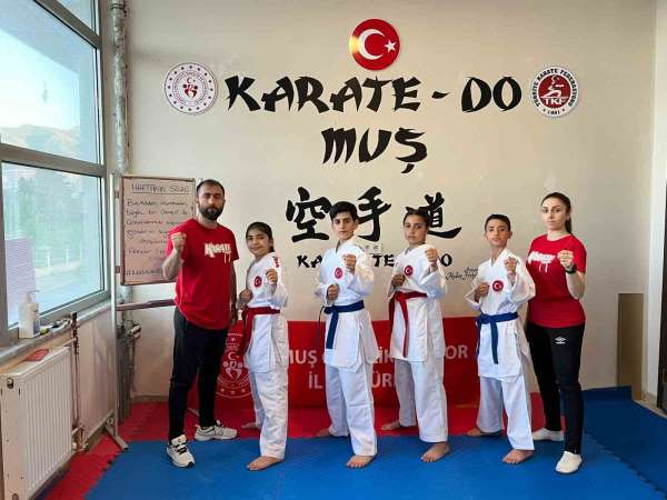 Muşlu karateciler Balkan şampiyonasında Türkiye'yi temsil edecek