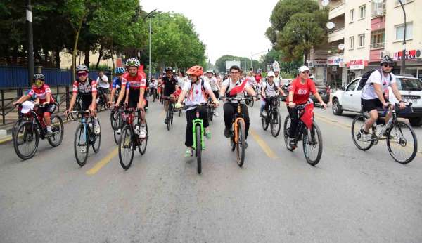 Yunusemre'de pedallar 19 mayıs için çevrildi