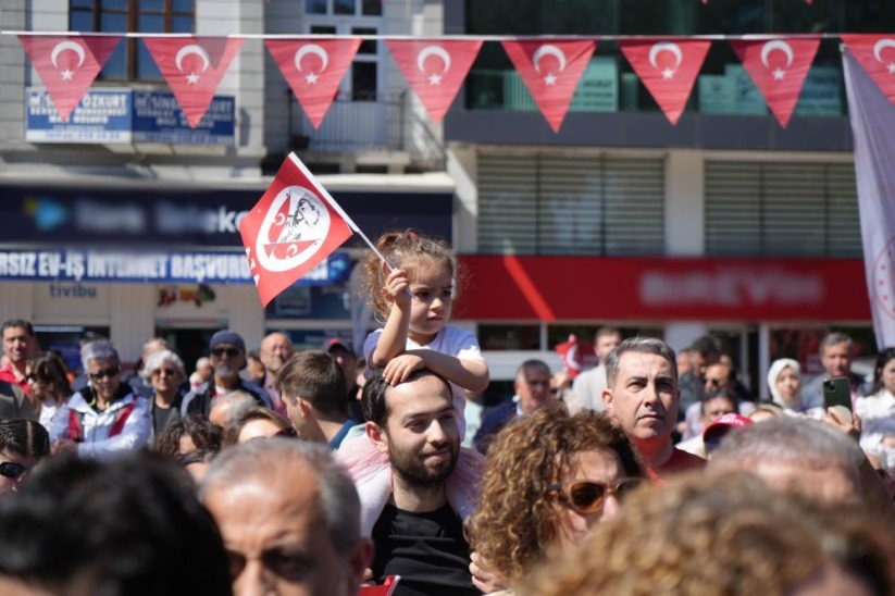 Samsun'da 19 Mayıs kutlamaları çelenk sunma töreni ile başladı