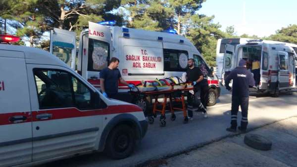 Çanakkale'de trafik kazası: 2 yaralı