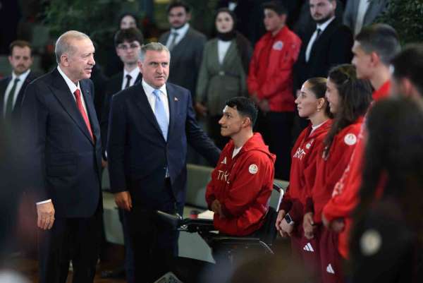 Cumhurbaşkanı Erdoğan: 'Terörsüz Türkiye kavşağını inşallah suhuletle döndükten sonra Türkiye Yüzyılı menzilin