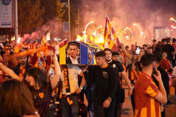Edirne'de Galatasaray taraftarından ilginç şampiyonluk kutlaması