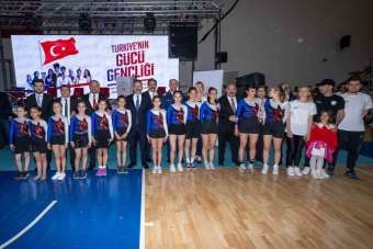 Eskişehir'de 19 Mayıs Atatürk'ü Anma, Gençlik ve Spor Bayramı coşkuyla kutlandı
