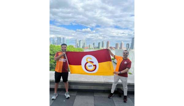 Galatasaray'ın şampiyonluğu New York'ta kutlandı