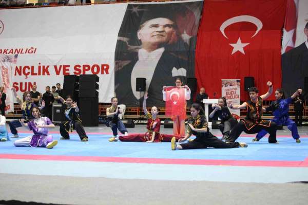 Konya'da 19 Mayıs Atatürk'ü Anma Gençlik ve Spor Bayramı kutlandı