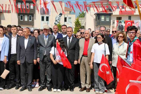 Büyükçekmece'de 19 Mayıs Atatürk'ü Anma, Gençlik ve Spor Bayramı coşkuyla kutlandı