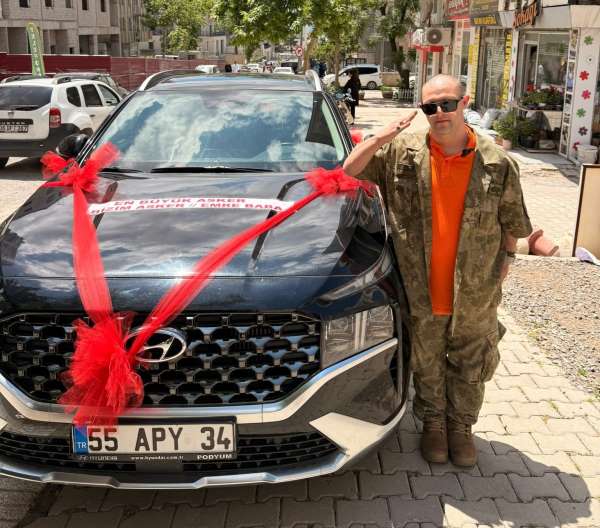 Down sendromlu Emre'ye temsili asker gecesi
