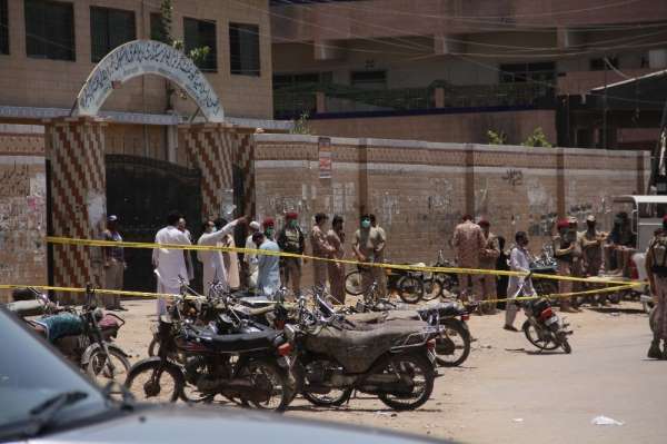 Pakistan'da iki ayrı bombalı saldırı: 4 ölü, 7 yaralı 