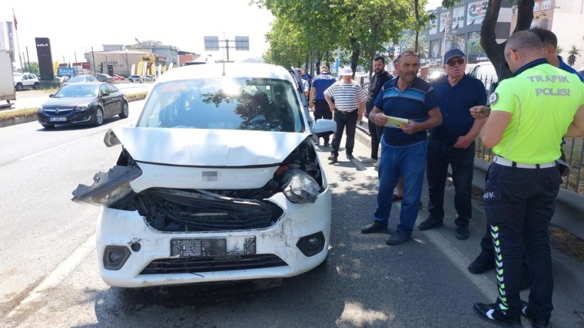 Samsun'da 4 araçlı zincirleme trafik kazası: 2 yaralı