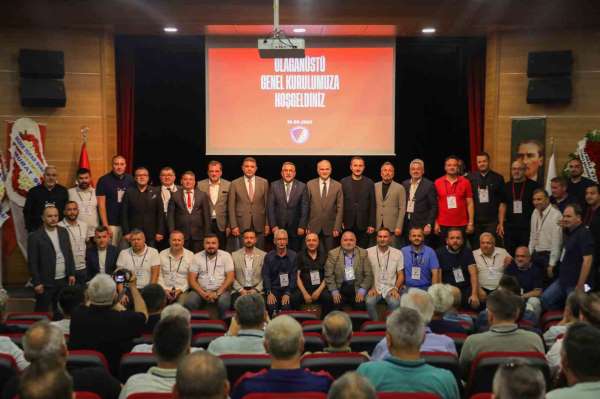 Başkan Özlü 'Belediye olarak Düzcespor'un yanındayız'